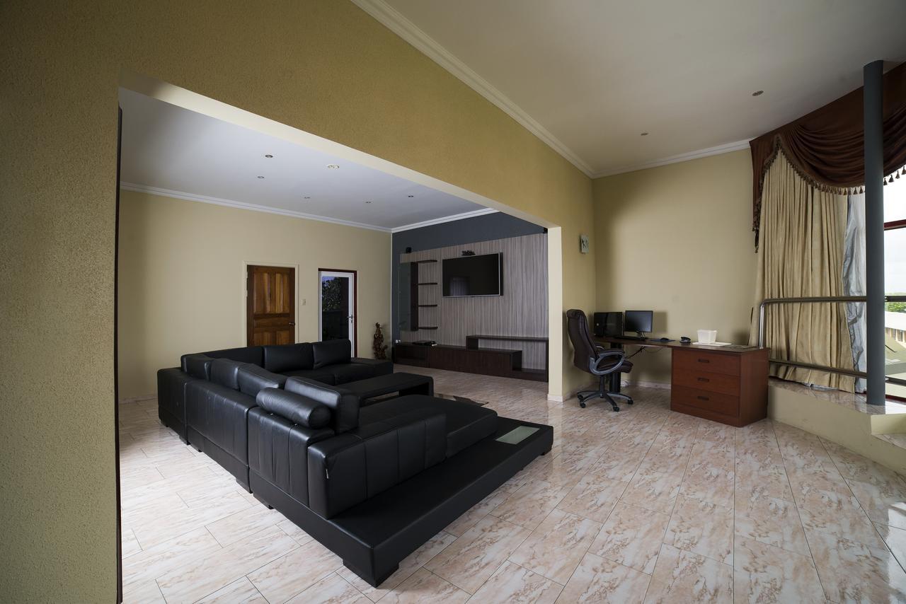 Hotel Elegance Nv ปารามารีโบ ภายนอก รูปภาพ