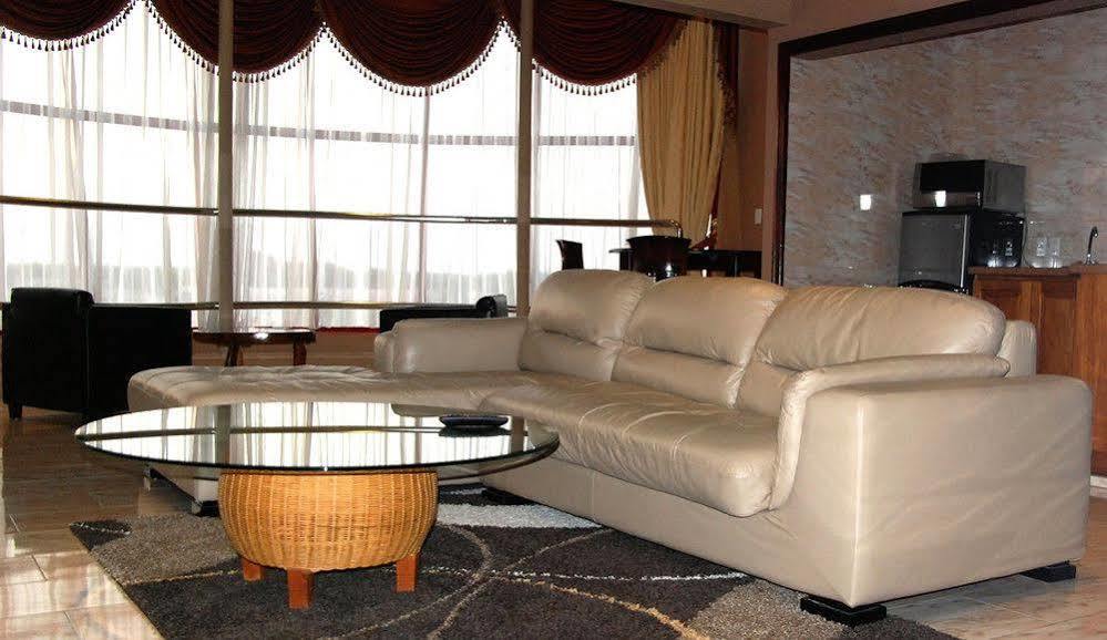 Hotel Elegance Nv ปารามารีโบ ภายนอก รูปภาพ