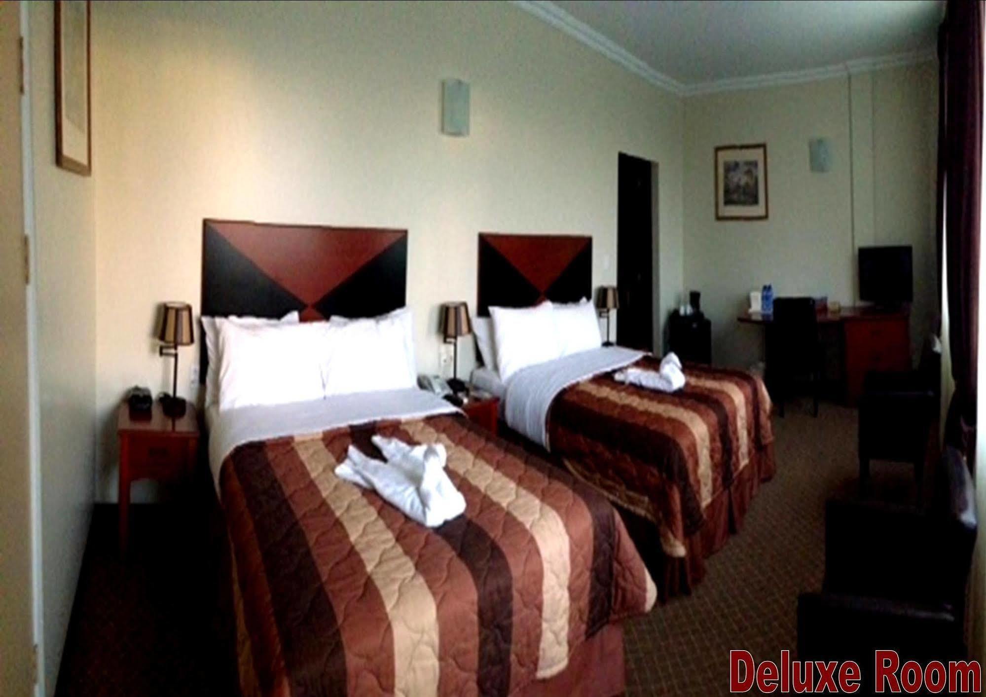 Hotel Elegance Nv ปารามารีโบ ภายนอก รูปภาพ
