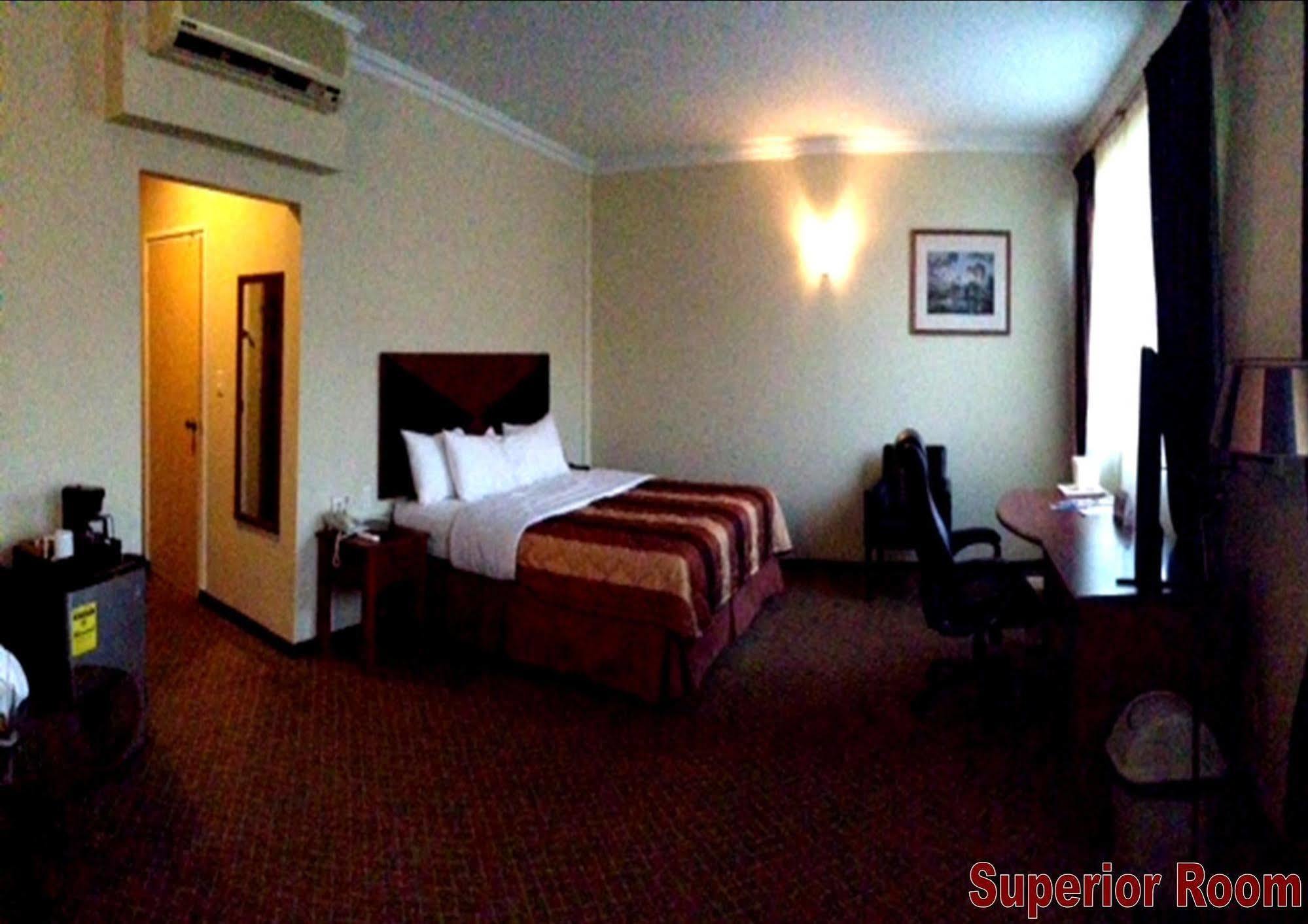 Hotel Elegance Nv ปารามารีโบ ภายนอก รูปภาพ