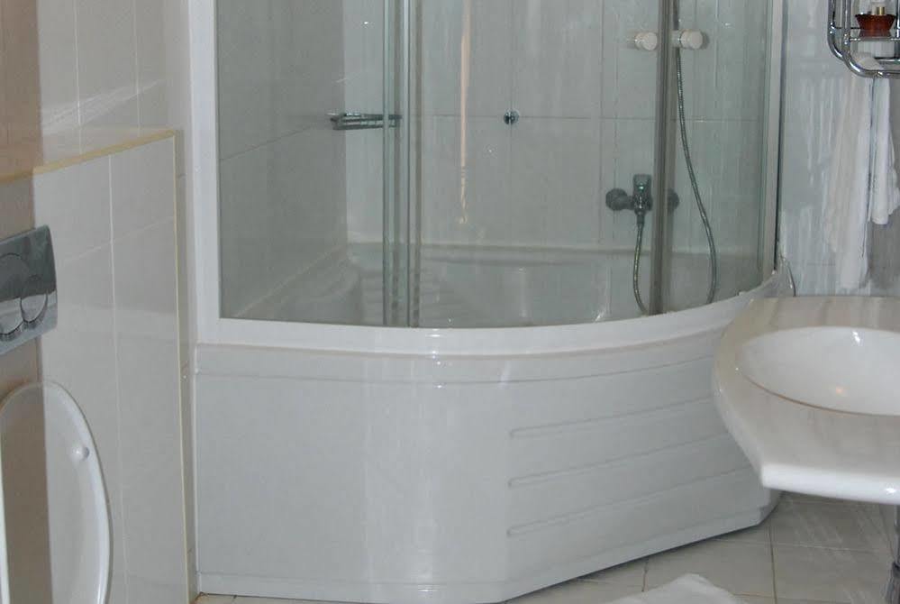 Hotel Elegance Nv ปารามารีโบ ภายนอก รูปภาพ