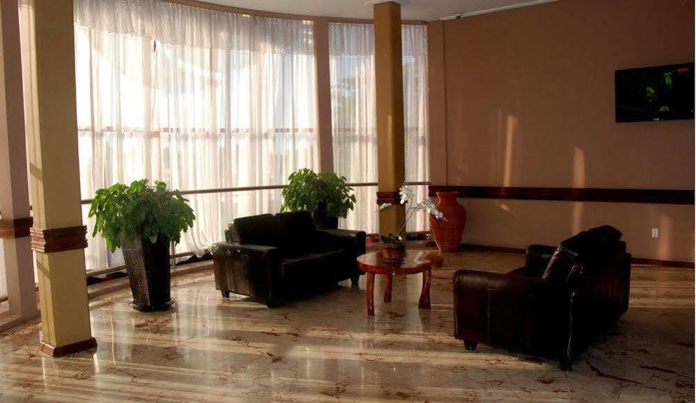 Hotel Elegance Nv ปารามารีโบ ภายนอก รูปภาพ